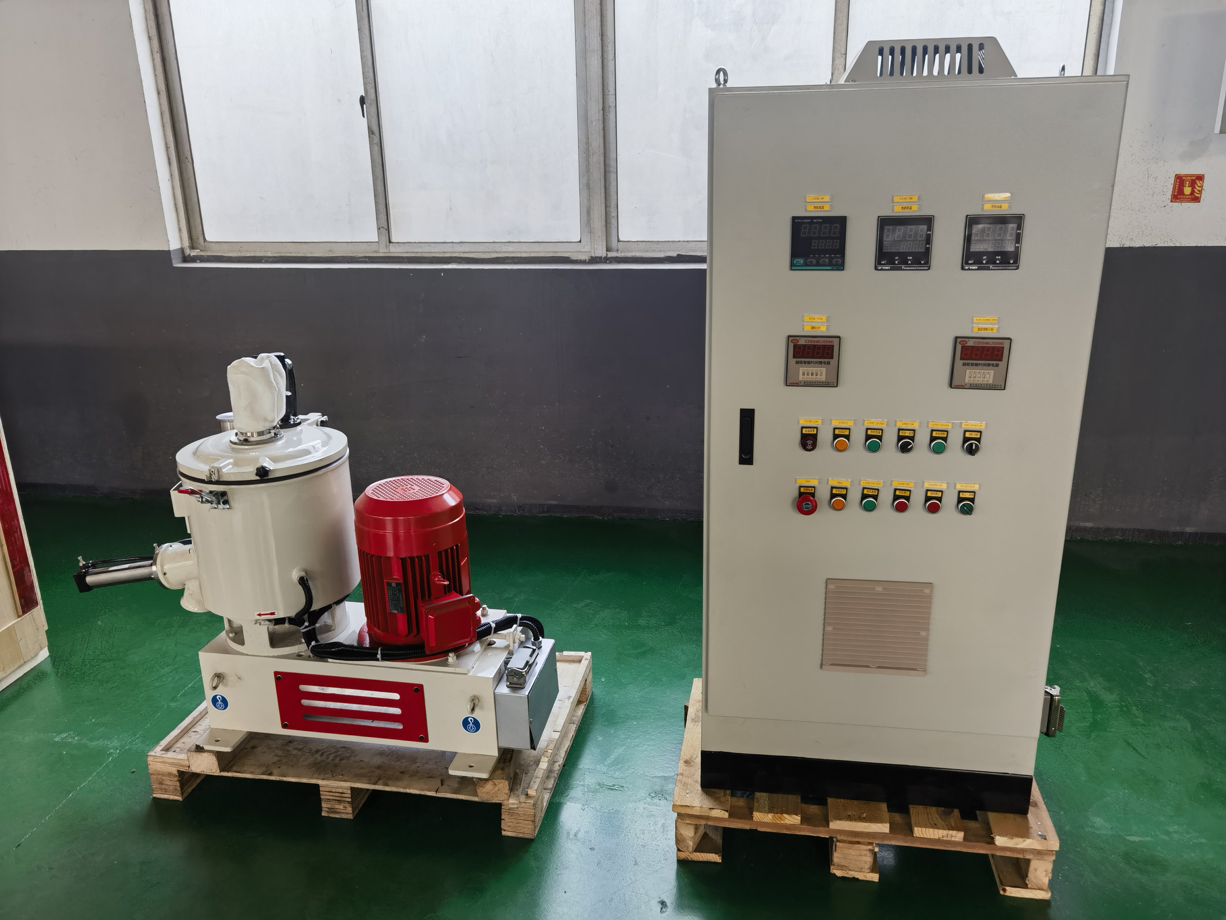 最新の会社の事例について ケース・スタディ: 20L混合機 実験用材料の準備