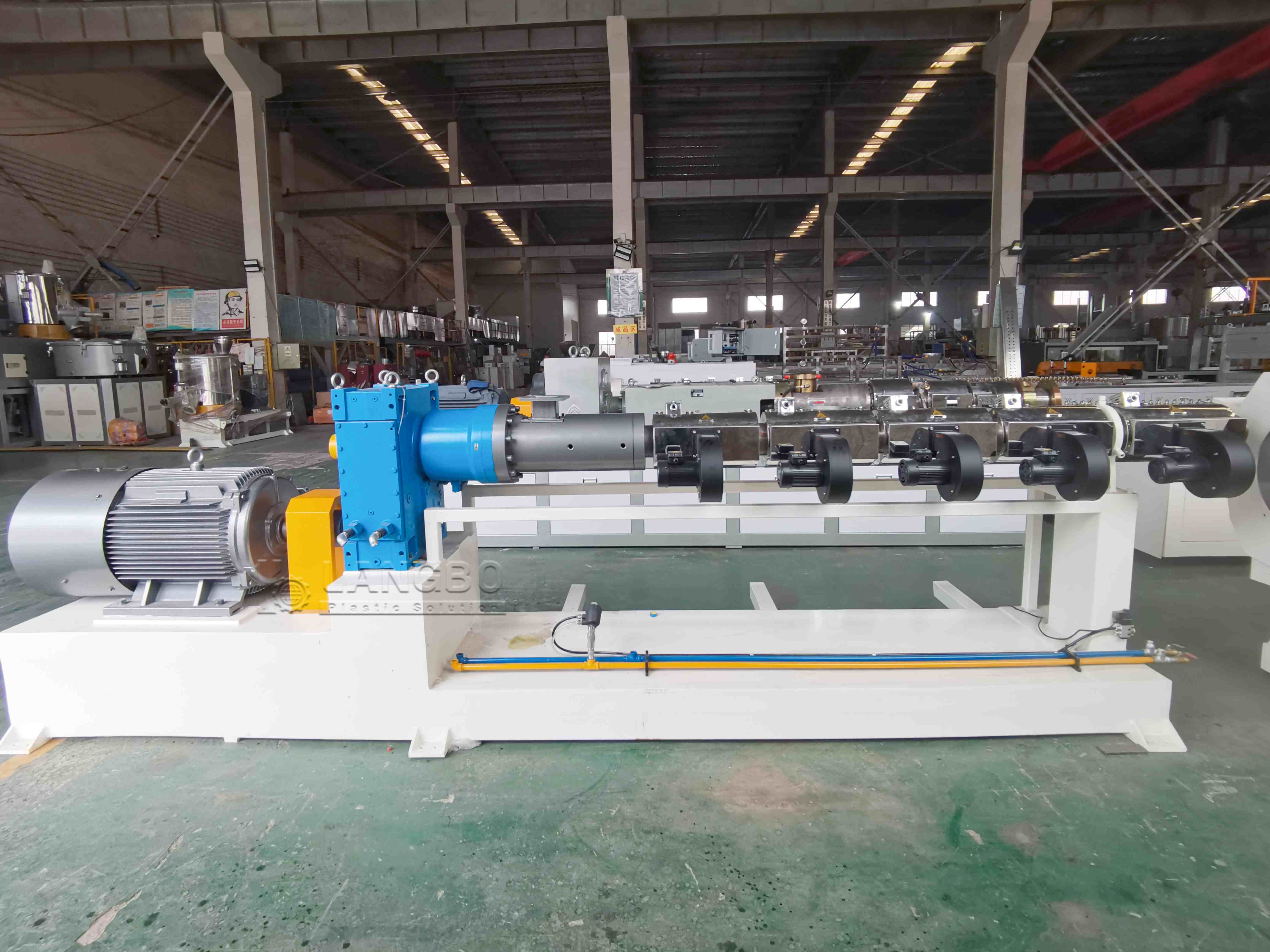 最新の会社の事例について HDPE Pipe Extrusion Line for Water Supply Pipe Manufacturing in Yemen