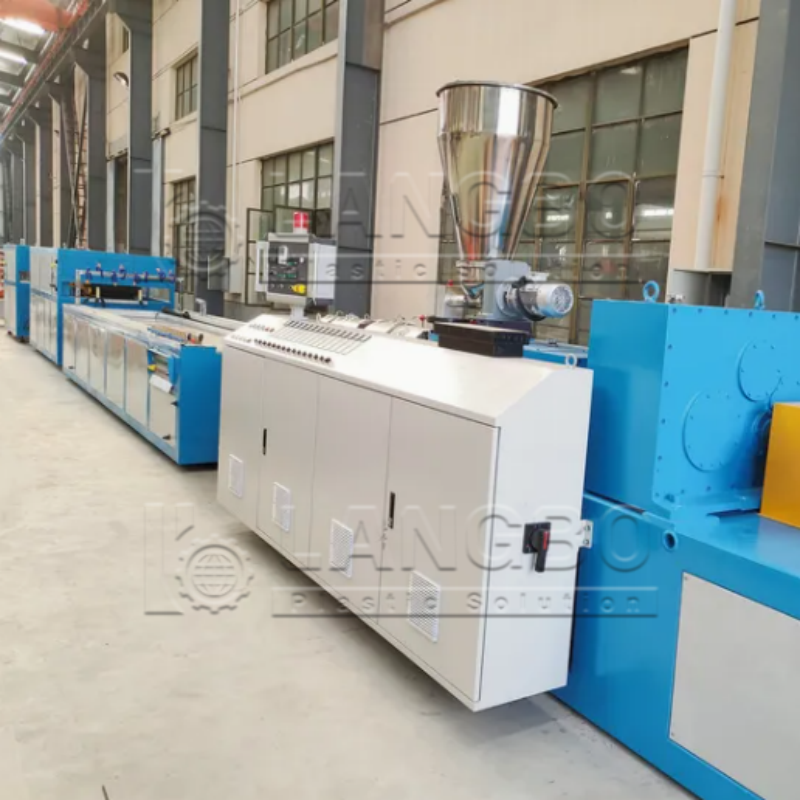 最新の会社の事例について PVC Door Panel Extrusion Line Supports Continuous PVC Panel Production in Egypt