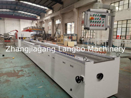 品質  Plastic PVC Cable Trunking Corner Profile Extrusion Production Making Machine 工場