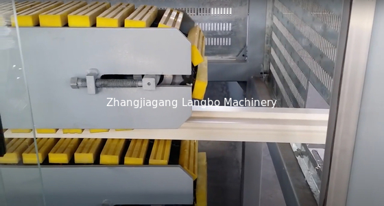 22KW モーターパワー PVC 窓プロフィールエクストルーションマシン PVC 粉末添加物の製造