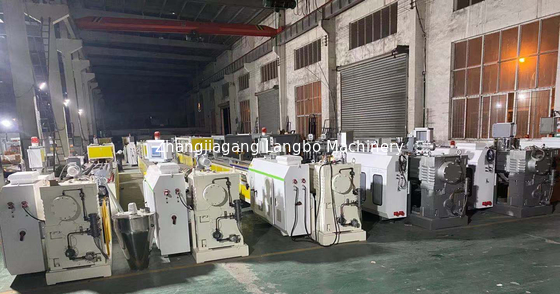PLC制御 PVCパイプ生産ライン 高出力と生産性