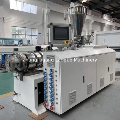 150-250KG/H容量良質の16-160mmポリ塩化ビニールの管の押出機