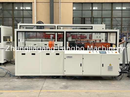 55kWモーターとABB周波数インバーターを持つ先進的なPVCパイプ生産ライン
