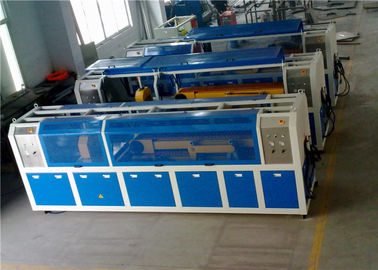 多段階冷却床 PVC 挤出機 350KG/h 容量 PVC 添加物