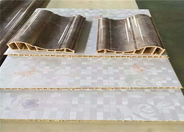 350KG/Hプロダクト速度WPCの壁パネル機械、PLC制御WPCプロフィールの生産ライン