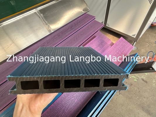 二重層WPCのプロフィールの放出ライン高容量37KW