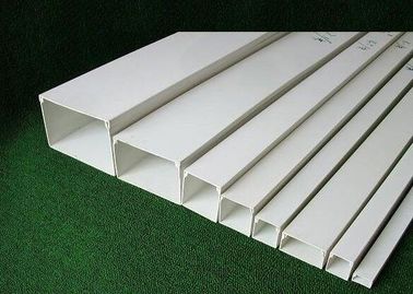 円錐対ねじ押出機37KWモーター力のセリウムの証明書ポリ塩化ビニールのプロフィールの放出ライン