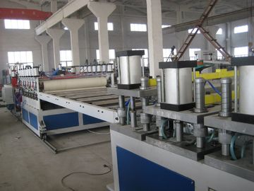 二重ねじポリ塩化ビニールの泡板放出ライン600kg/Hの高出力容量