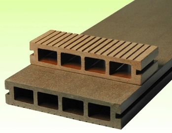 プラスチック ポリ塩化ビニール/WPCのドアの生産ライン65mm/132mmねじ直径
