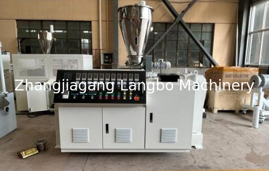 プラスチック製のPVCケーブル トランキングコーナープロファイル エクストルーション生産製造機械