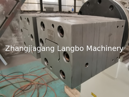 1180mm プロフィールサイズ 8m カリブレーションテーブルのPVCケーブルトランクを作るマシン