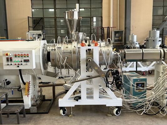 シメンスモータープラスチックエクストルーダー HDPEパイプエクストルーション生産ライン エクストルーションマシン
