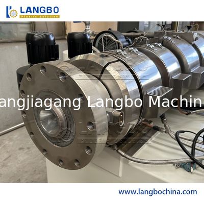 プラスチック管 PVCパイプ製造機械 エクストルーションライン