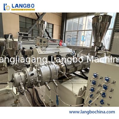 PLC制御 PVCパイプ生産ライン 高出力と生産性