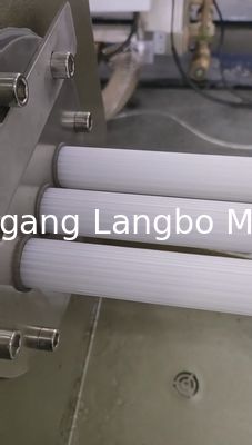 高速プラスチックHDPE Mbbrフィルターメディアキャリアエクストルーション製造機械