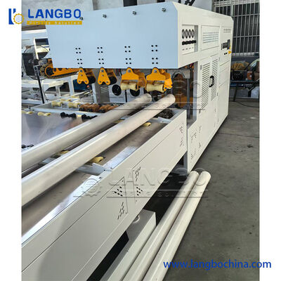 ポリ塩化ビニールの管のBelling自動機械プラスチック管のソケット800kg/H