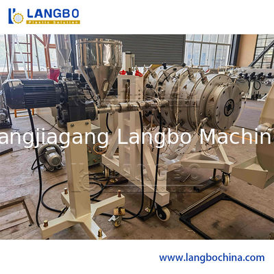 プラスチック製 HDPE PPR パイプ エクストルージング メーカー/PE パイプ エクストルーダー 生産ライン