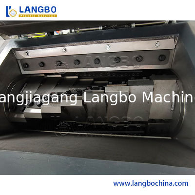 注射鋳造用プラスチック粉砕機