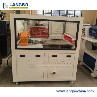 円錐二重ねじ押出機が付いている300mmポリ塩化ビニールのプロフィールの放出ライン