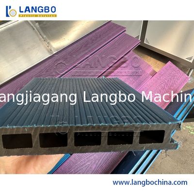 100セリウムWPCのプロフィールの放出の行- 150KG/H高い生産能力