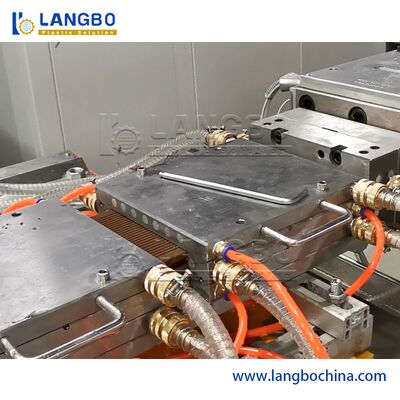 ポリ塩化ビニール/WPCのプロフィールの放出ラインモーター倍ねじ設計