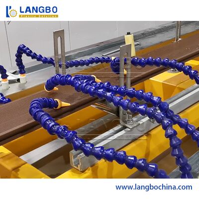 ポリ塩化ビニール/WPCのプロフィールの放出ラインモーター倍ねじ設計