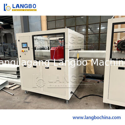 高品質のプラスチックPVCプロフィール 泡付きエクストルーダー WPC 寡婦 ドアフレーム 床 PP PE PC ホールボード 密封ストリップ エクストルーション生産ライン