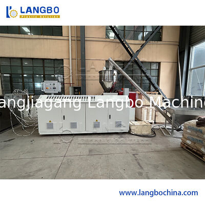 ポリ塩化ビニールのPE PP WPCのドアの床の装飾的なプロフィール板パネルの放出の生産ライン