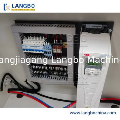 WPC/UPVC/PVC/PE/PP 壁板/窓/ドア/デッキ/フェンス/窓壁 木材プラスチック製の床プロファイル エクストルーション生産ライン