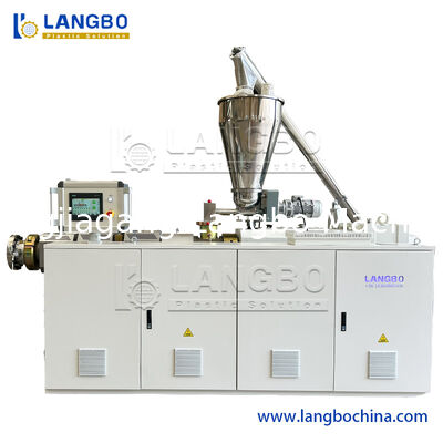 CPVC ポリ塩化ビニールの管の押出機 75 - 250mm のプラスチック管の生産ライン