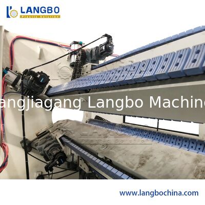 計算機制御ポリ塩化ビニールのプラスチック管の放出機械対ねじポリ塩化ビニールの管の作成