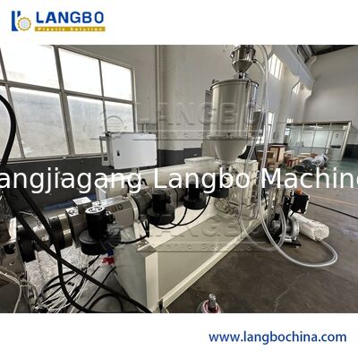 セリウムのPPRのためのフル オートマチックのプラスチック管の放出ライン冷たい/熱湯管