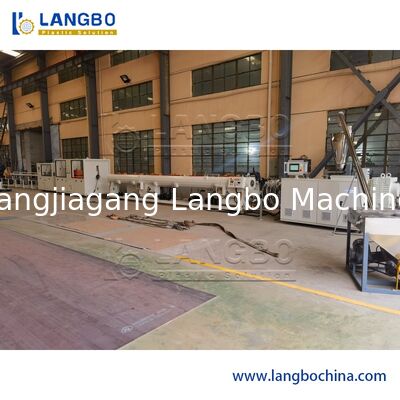 省エネのプラスチック管の放出ライン、新しい条件の双生児ねじ押出機