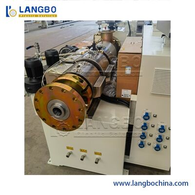 円錐対ねじ押出機37KWモーター力のセリウムの証明書ポリ塩化ビニールのプロフィールの放出ライン