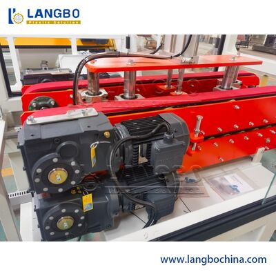 630mm プラスチック押出機 二軸スクリュー PVCパイプ用