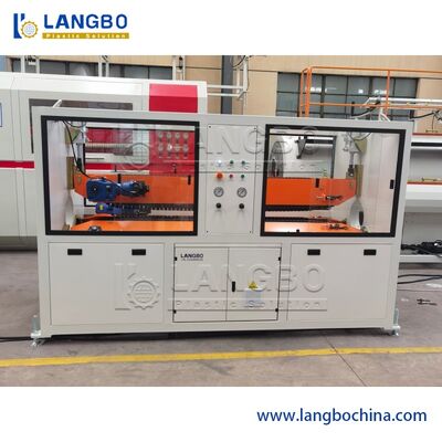 75-250mm PVCパイプ製造機械 55KW/75KW モーター 600-800KG/H 容量