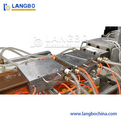 WPC ドアフレームプロファイル エクストルーダー / 木製プラスチック複合板パネル製造マシン / PE WPCデッキフェンス生産ライン