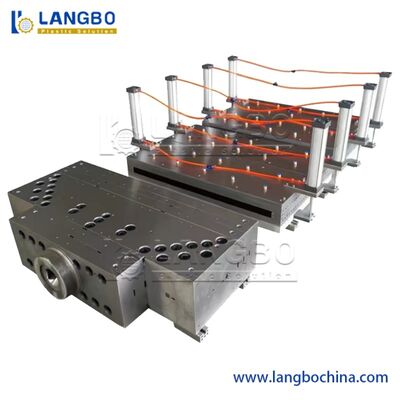 WPC/PVC/PE/PP/PC/PS窓/フェンス/ペダル/デッキ/パイプ/ボード/床/屋根/エッジバンド/トランク/フレーム/壁パネル/ドア/天井/ガスケットプロファイルプラスチック押出機