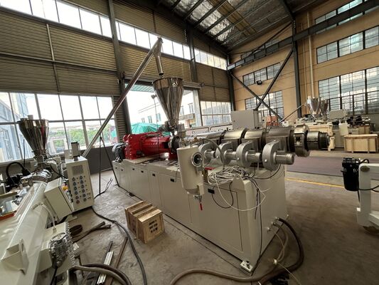 SJSZ92/188 押出機 180-710mm プラスチック UPVC 製造機