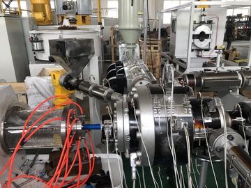 グラス ファイバーの単一ねじ設計のプラスチックPprの管の放出ライン