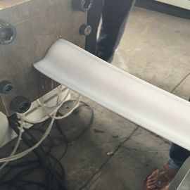 オーダーメイド エクストジェネレーション プラスチック PVC 窓プロファイル エクストルーダー エクストルーション 生産機械ライン