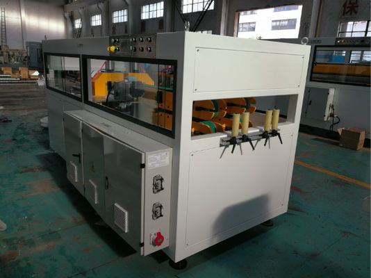 UPVC 1200mmのプラスチック管の生産ライン、ポリ塩化ビニールの管の押出機