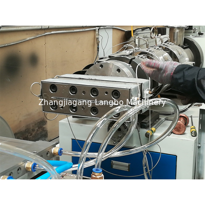 プラスチック ポリ塩化ビニールのプロフィールの放出の行1240MMの高性能